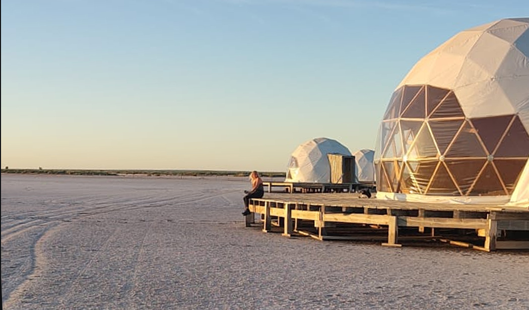 Misteriosas tumbas verticales y un imponente salar, visitas obligadas
